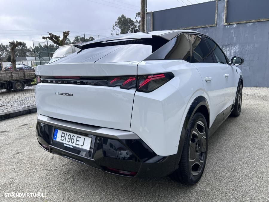 Peugeot E-3008 73 kWh GT - 7