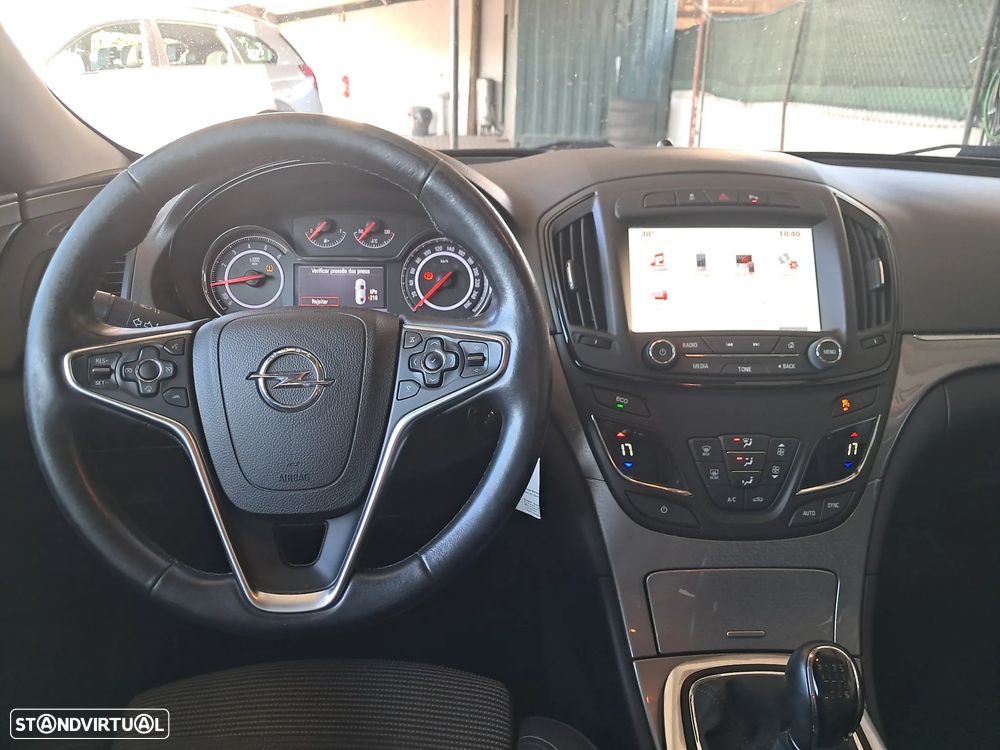 Opel Insignia Sports Tourer 1.6 CDTi Executive S/S J18 - 8