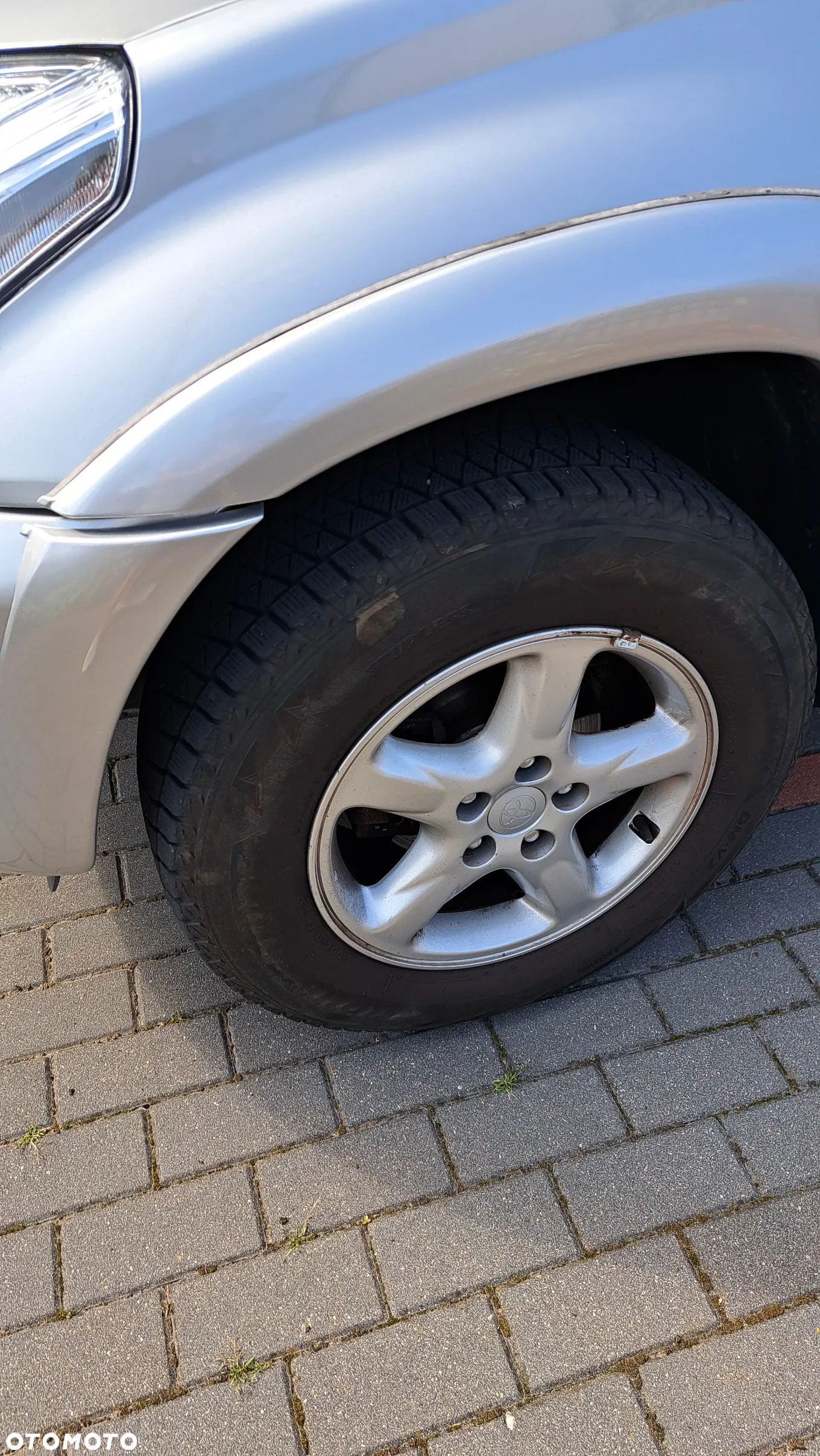 Toyota RAV4 - 8