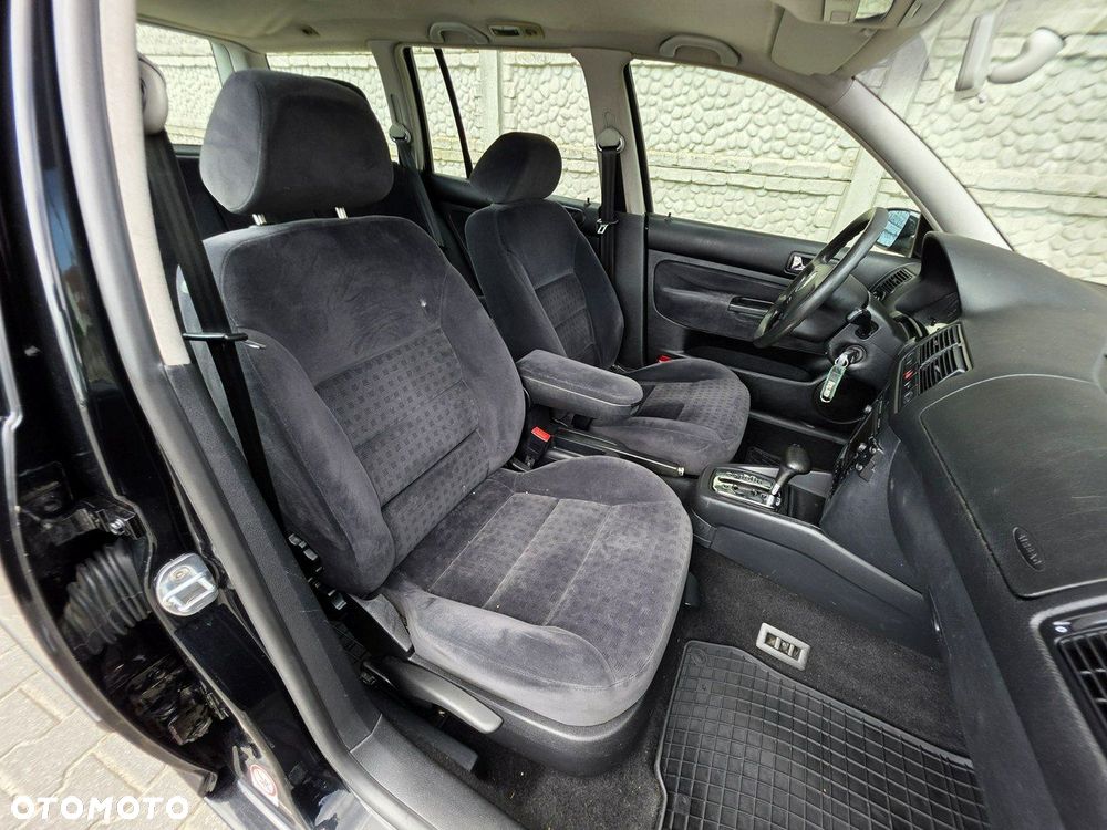 Volkswagen Golf - 20