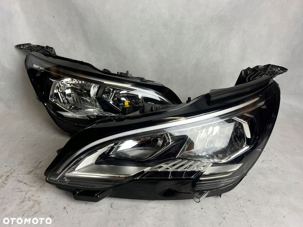 PEUGEOT 3008 II 5008 II ZWYKŁA LED LAMPA LEWA PRAWA REFLEKTOR LEWY PRAWY