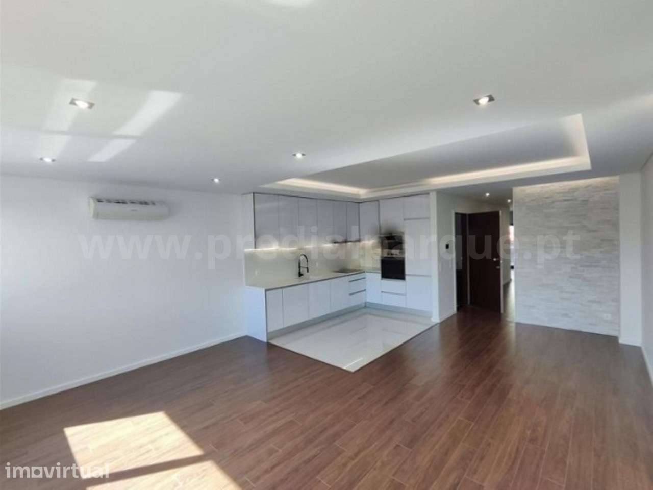 Apartamento T3 com lugar de garagem, Boavista - Grande imagem: 3/22