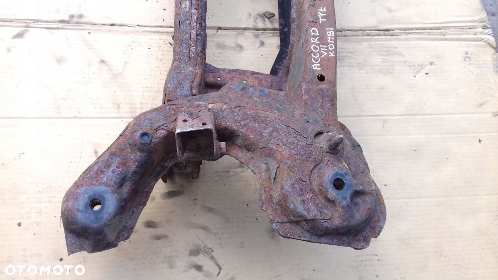 sanki belka zawieszenia trawers tył honda accord vii 7 kombi 02- - 2