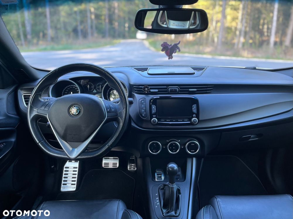 Alfa Romeo Giulietta 1750 TBi QV TCT - 10