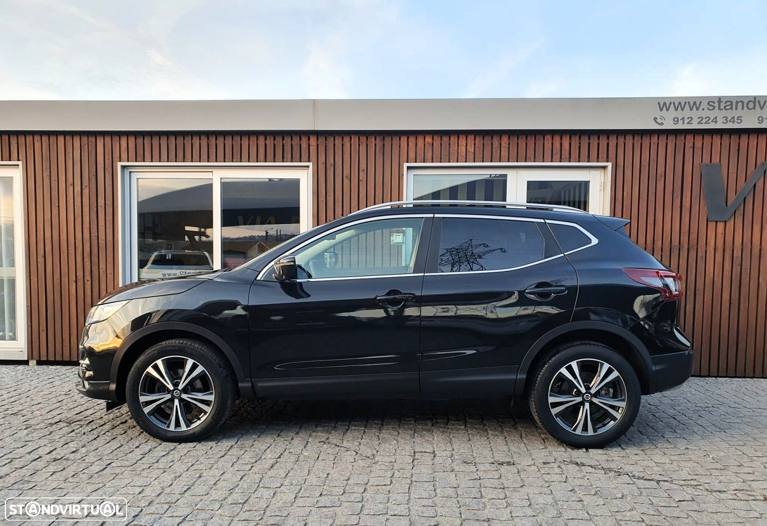 Nissan Qashqai 1.3 DIG-T N-Connecta J18 - 23