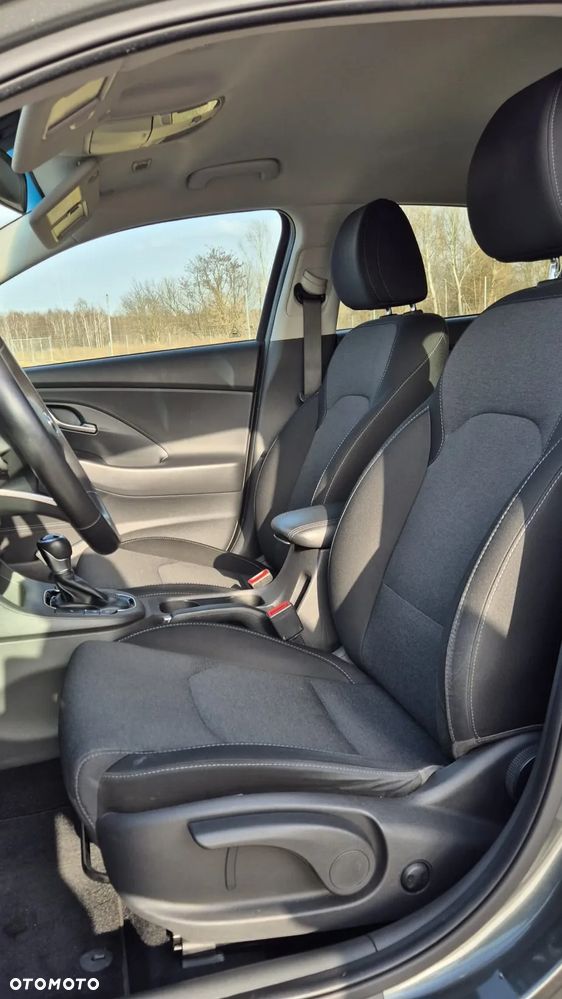 Hyundai i30 ver-1-5-t--gdi-48v-smart-dct - 19