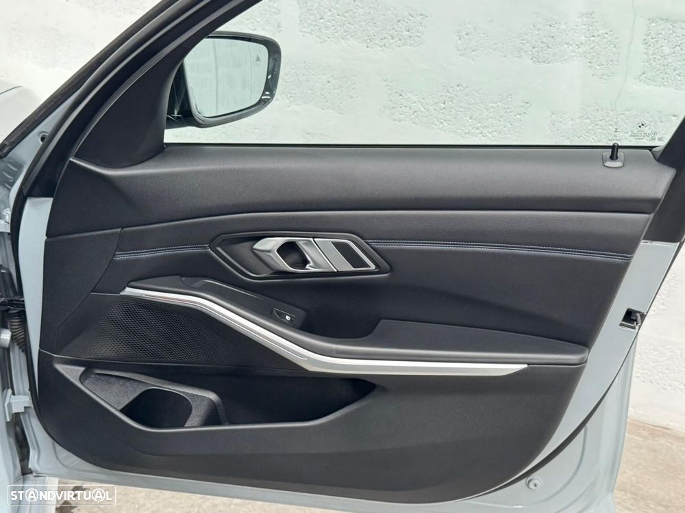 BMW 330 e Touring Pack M Auto - 46