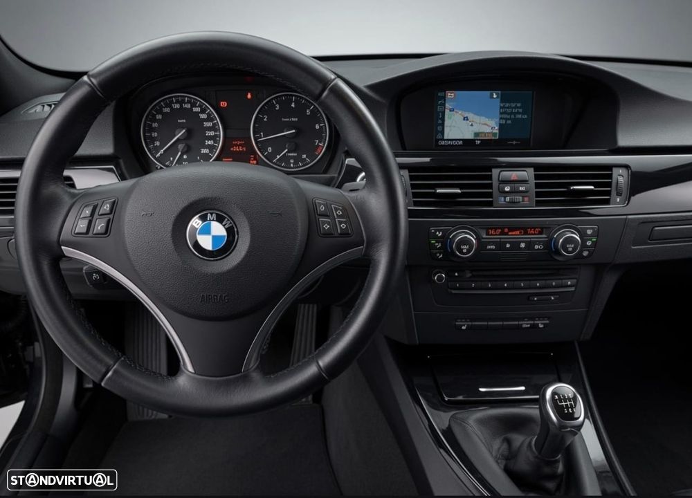 BMW 320 i Edition Exclusive - 15