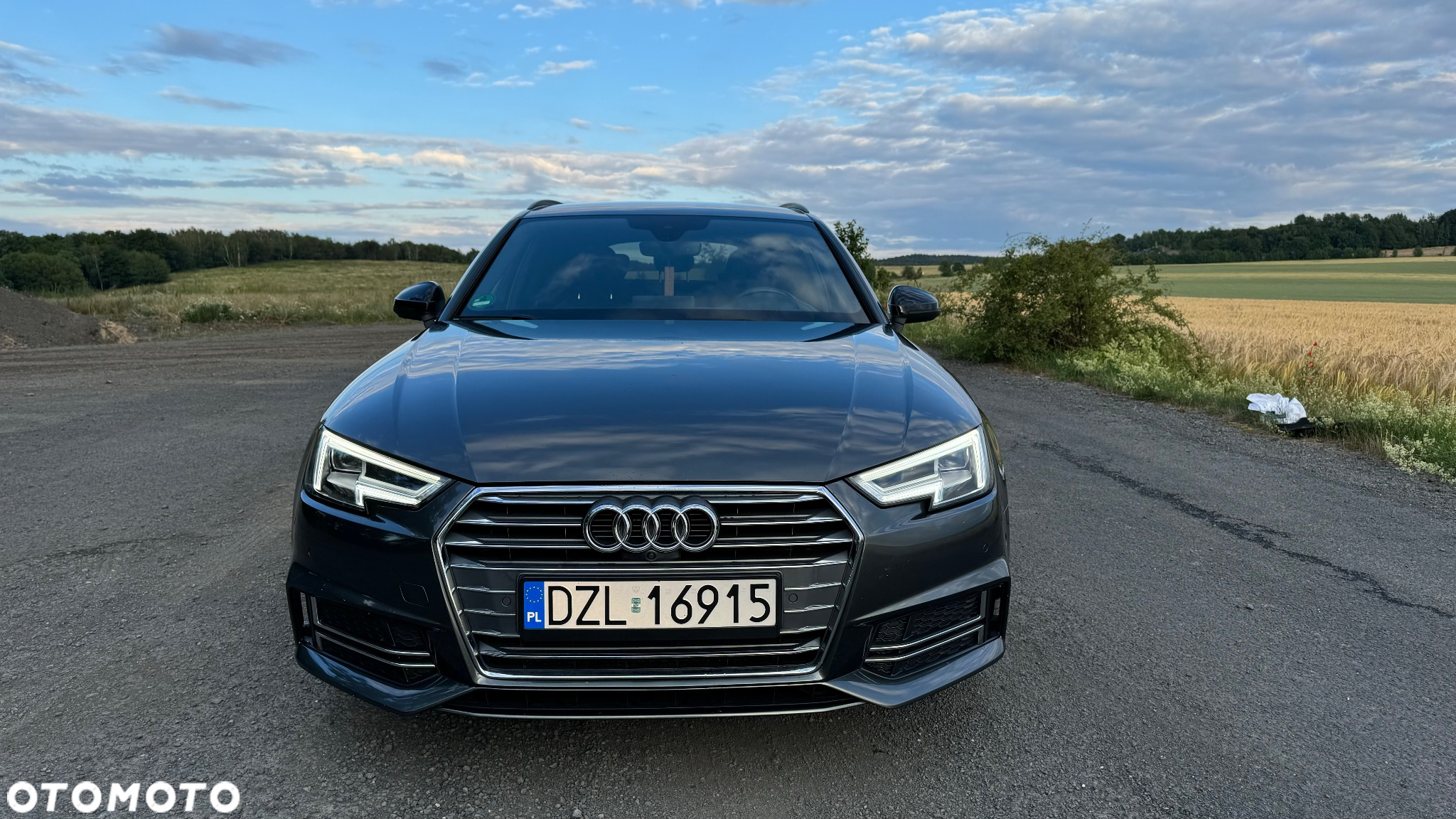 Audi A4 Avant 40 TDI S tronic S line - 2