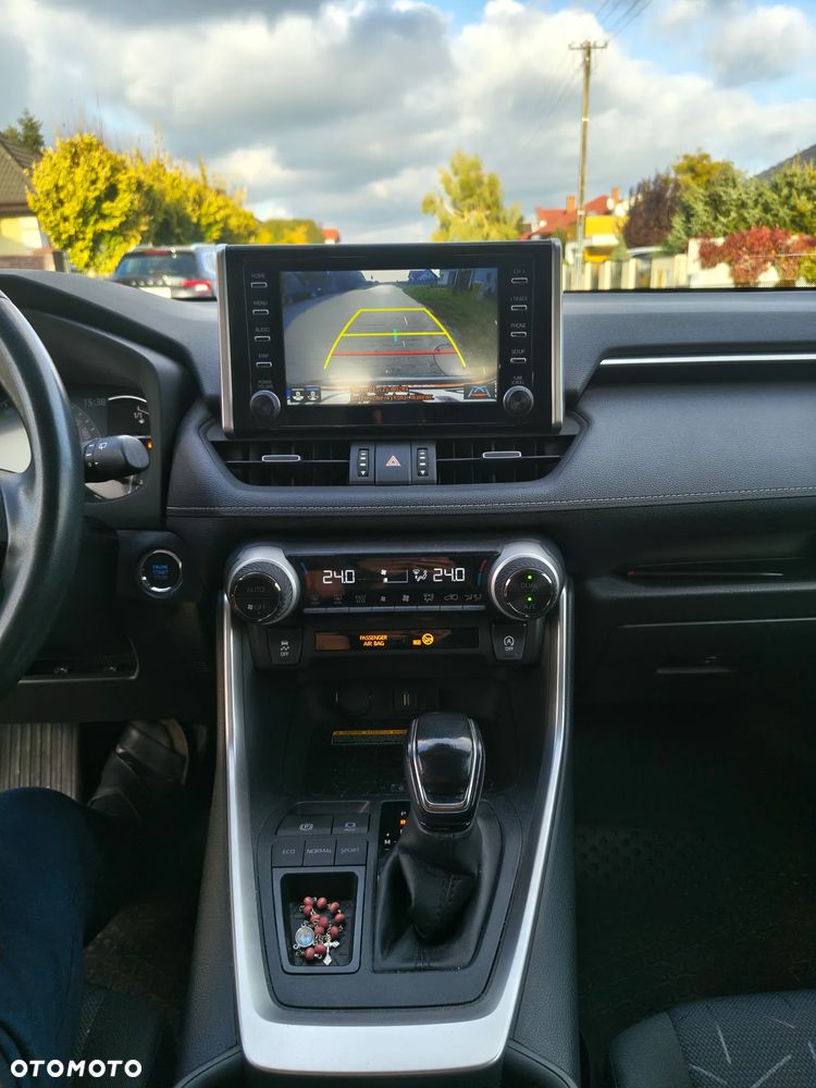 Toyota RAV4 - 13