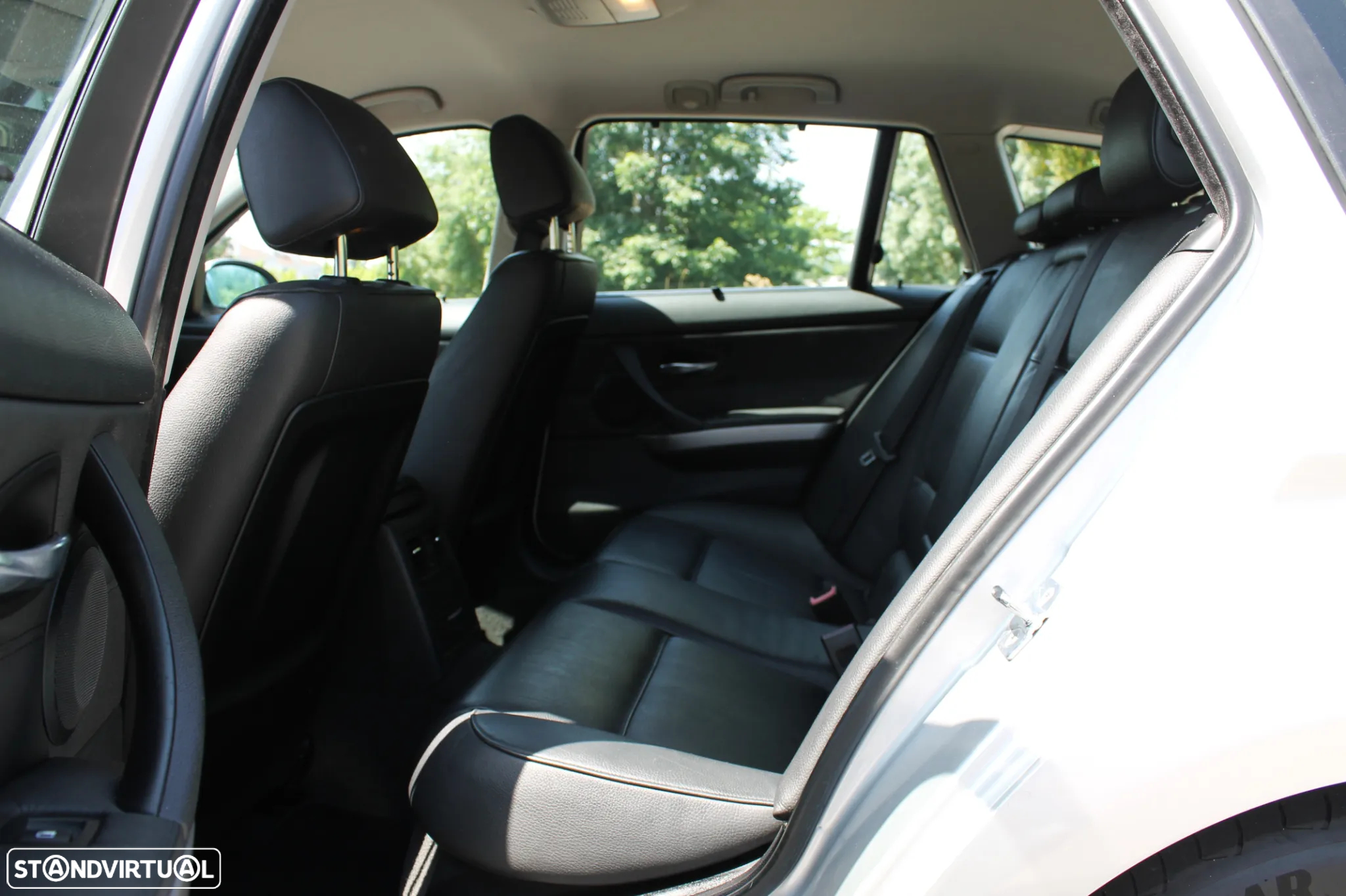BMW 320 d Touring Exclusive - 6