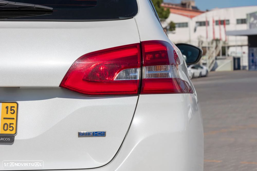 Peugeot 308 SW 1.6 BlueHDi Active - 11