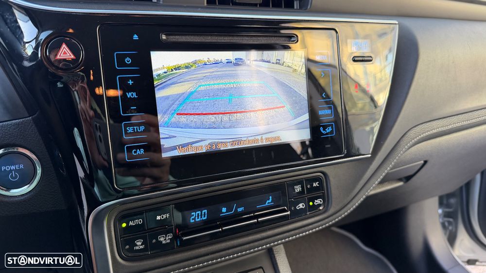 Toyota Auris Touring Sports 1.8 HSD Comfort +P.Techno+P.Sport - 30