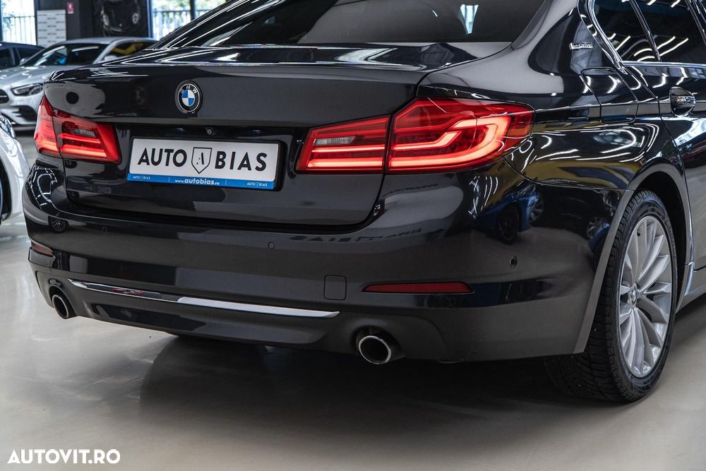 BMW Seria 5 530e iPerformance Aut. Luxury Line - 14