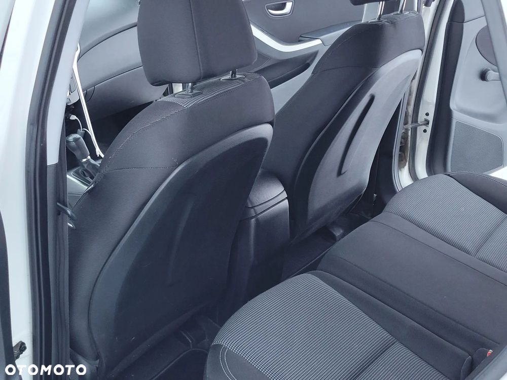 Hyundai i30 1.4 CRDi Advantage - 12