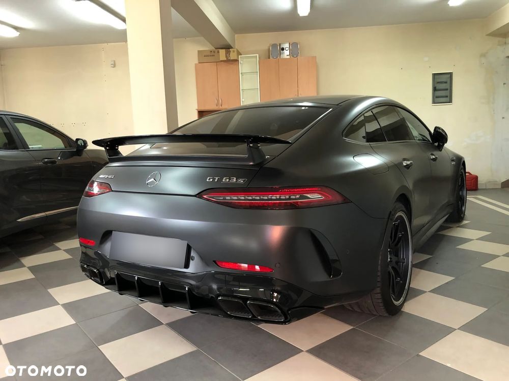 Mercedes-Benz AMG GT - 3