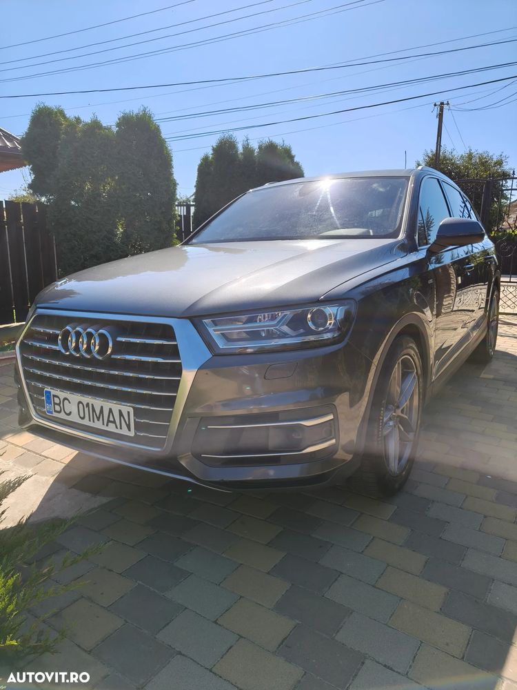 Audi Q7 - 1