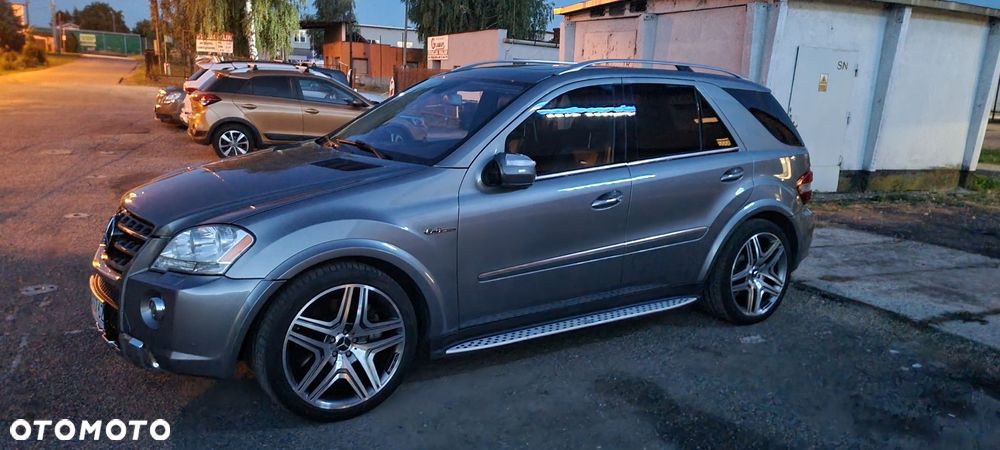 Mercedes-Benz ML 63 AMG 4-Matic - 15