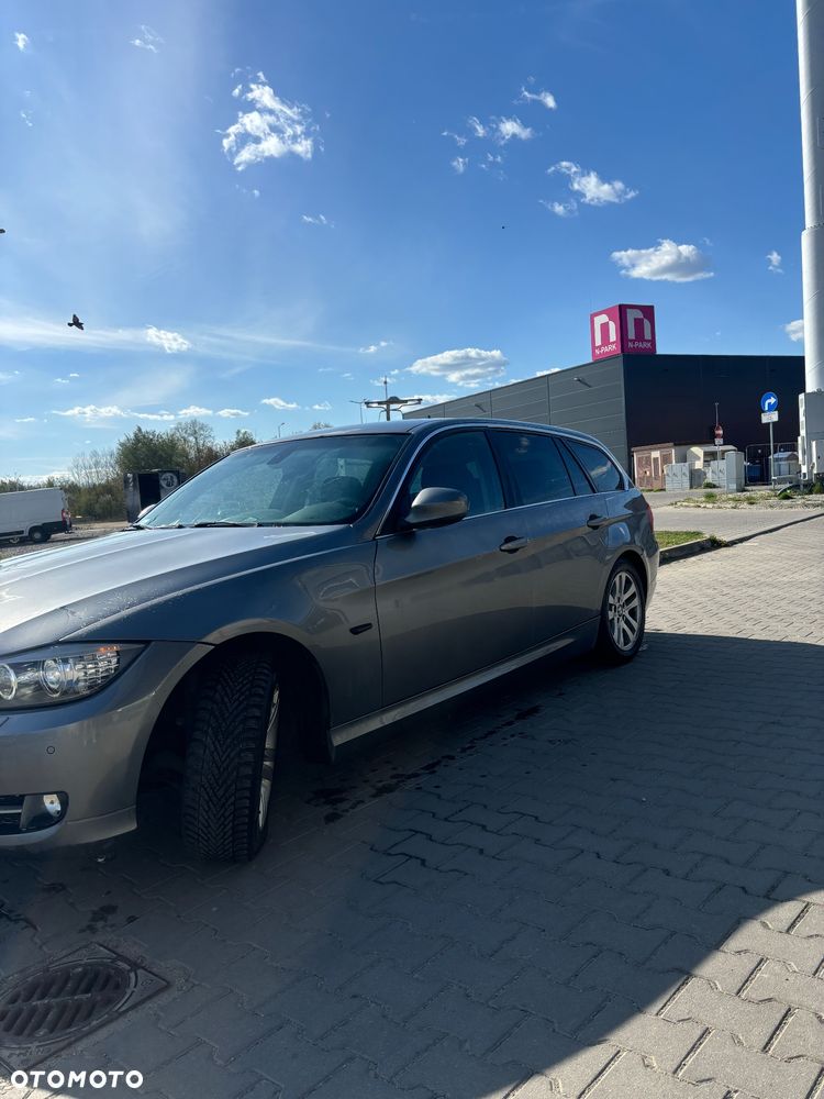 BMW Seria 3 318i - 2