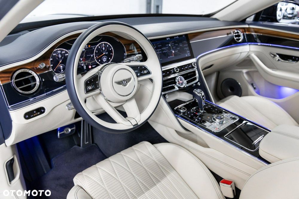 Bentley Flying Spur - 25