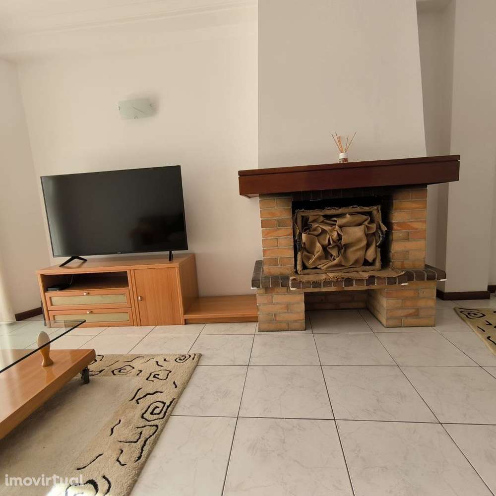 Arrendamento t3 condominio fechado com piscina - Grande imagem: 2/12