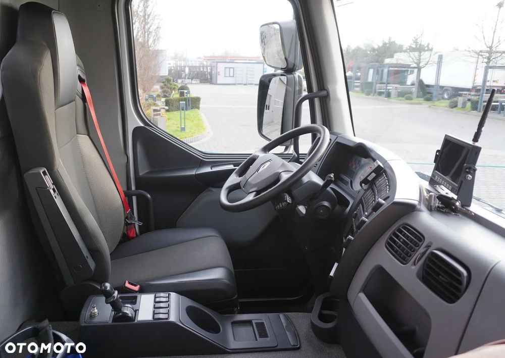 Renault C280 DTI 8 / HDS Fassi 5,6 t / Zasięg 8 m / Platforma 15 EPAL - 28