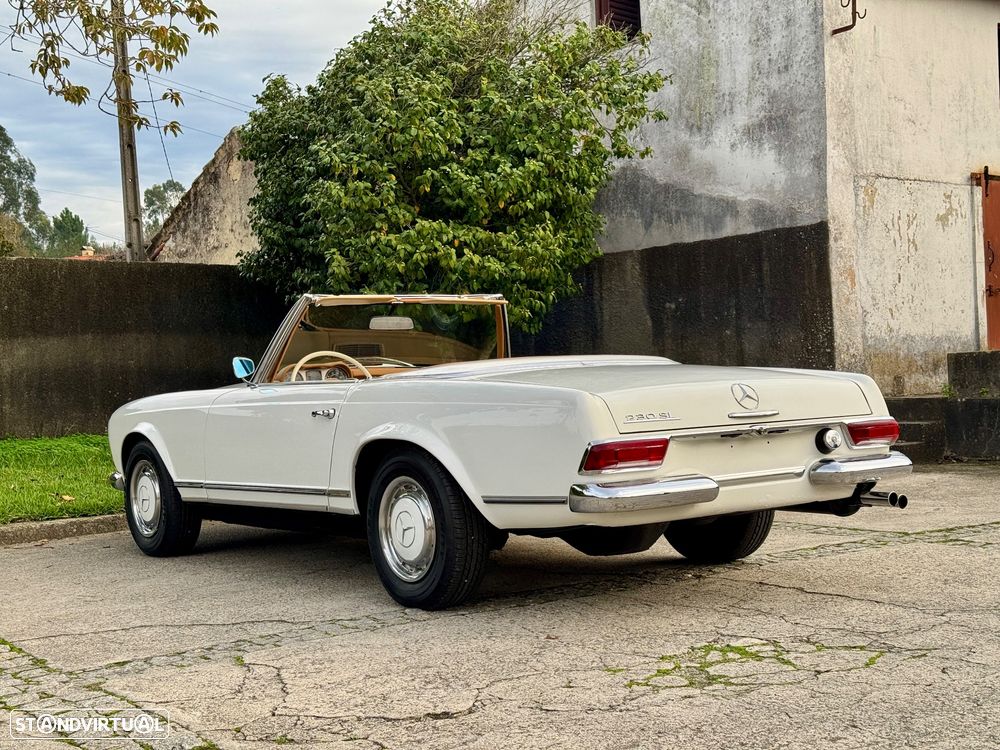 Mercedes-Benz SL 230 - 22