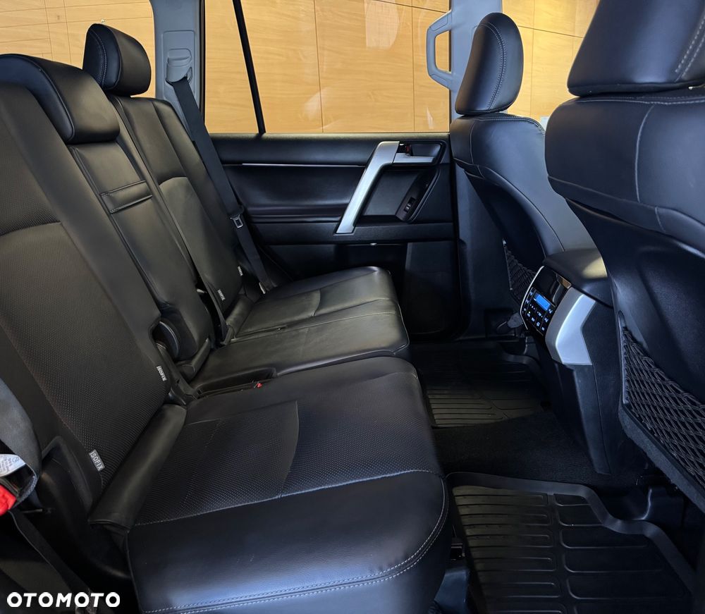 Toyota Land Cruiser LC 2.8 D-4D Invincible - 12