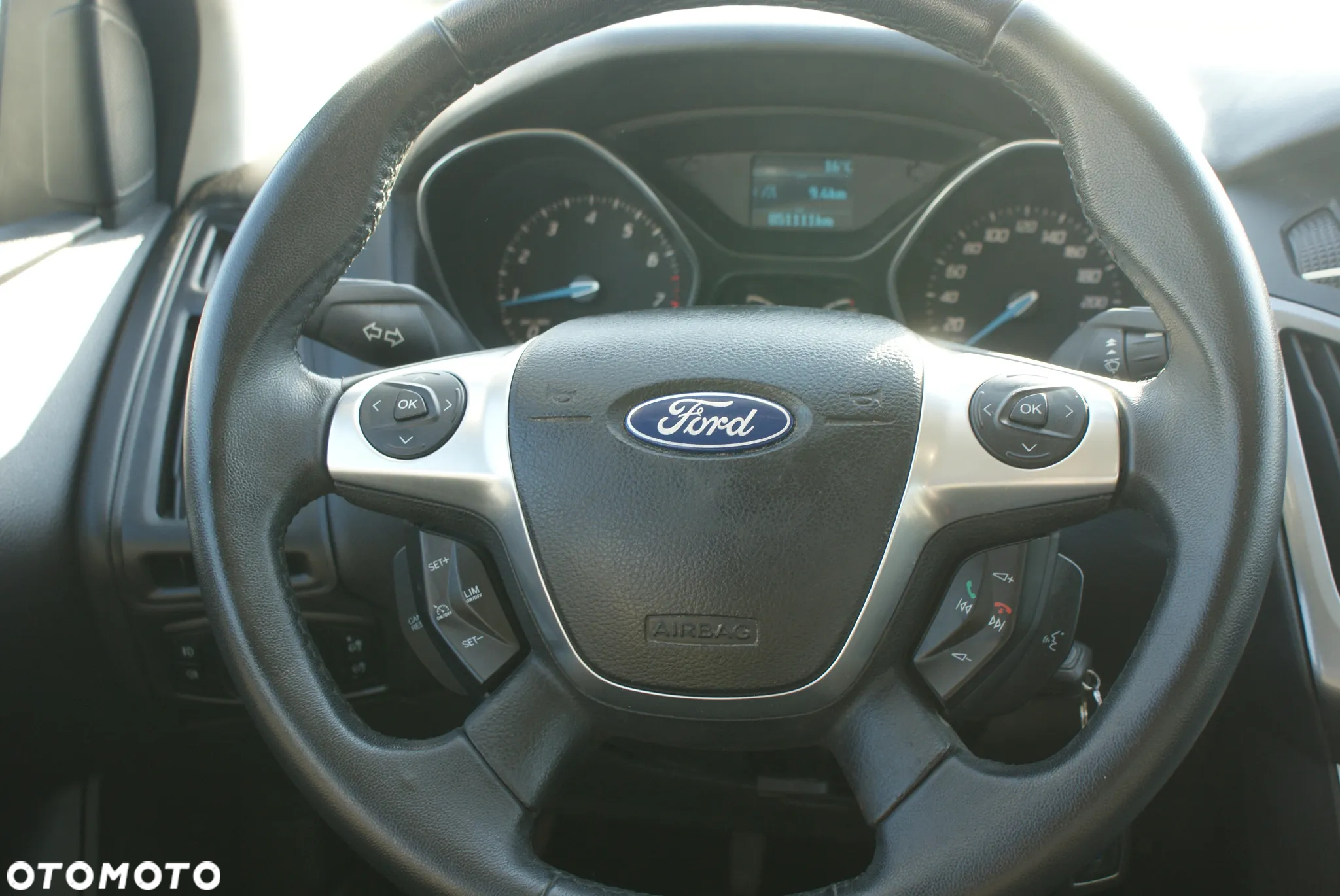 Ford Focus 1.6 Edition - 10