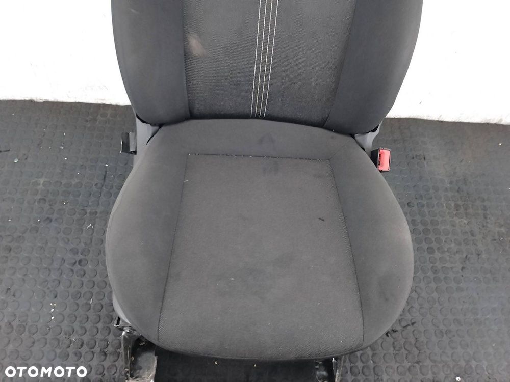 FOTEL PRAWY PASAŻERA FIAT FIORINO IV - 6
