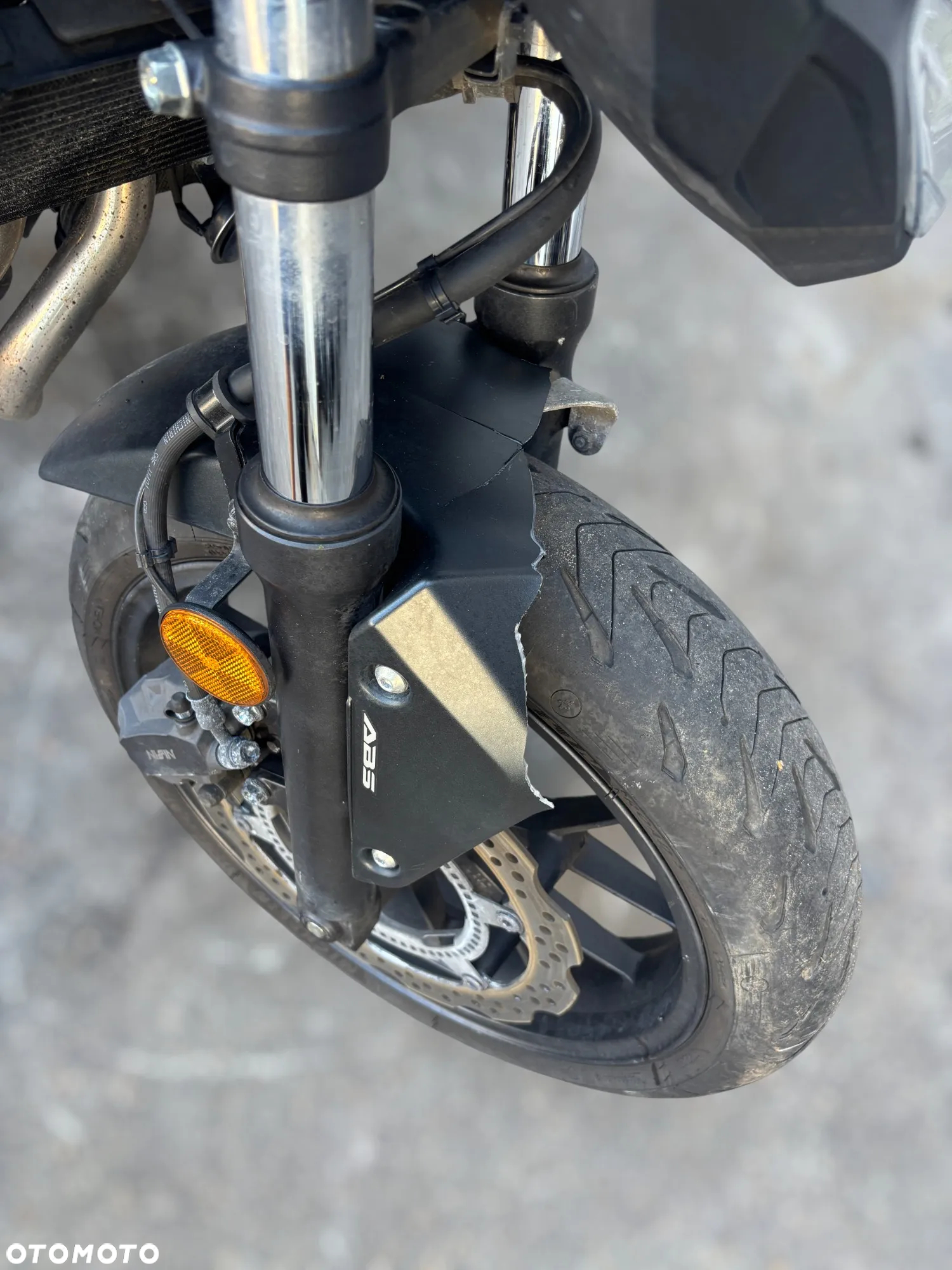 Honda CB - 12