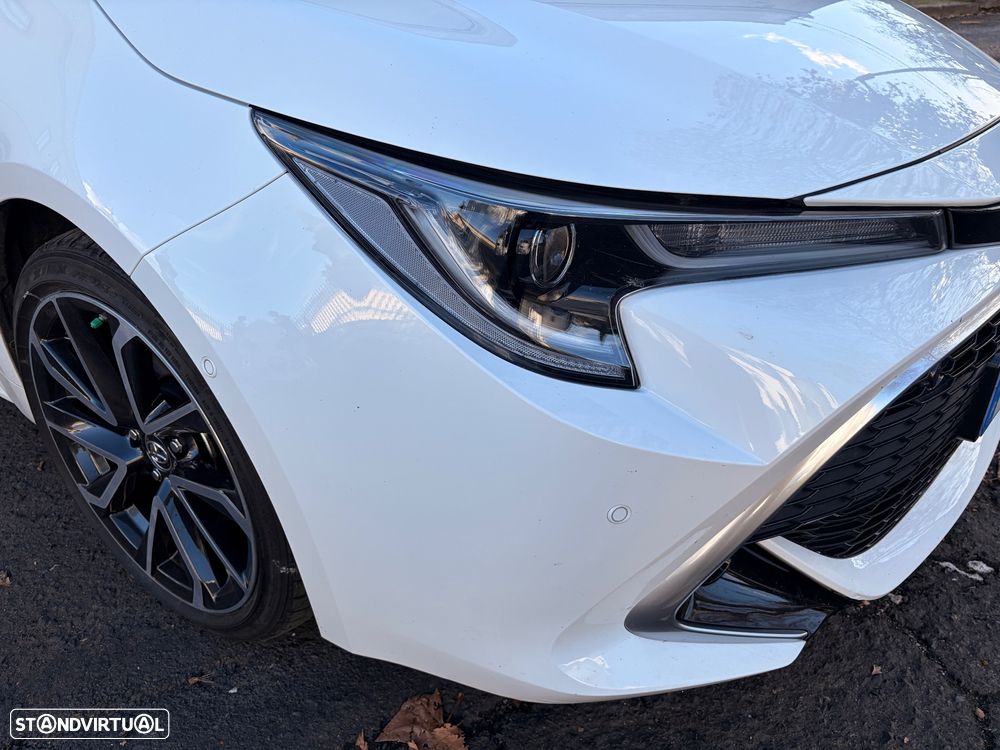 Toyota Corolla 2.0 Hybrid Luxury White - 12