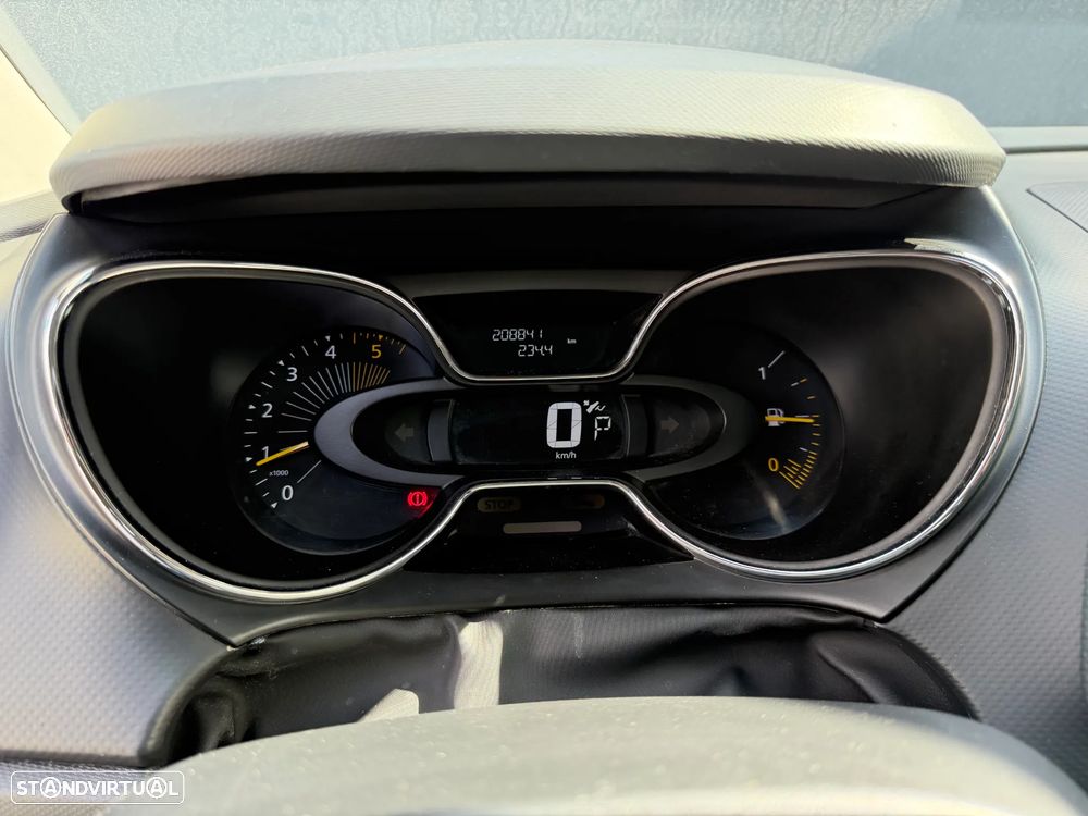Renault Captur dCi 90 EDC Dynamique - 23