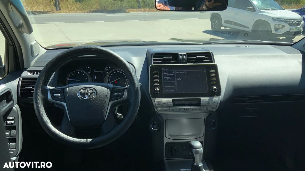Toyota Land Cruiser - 12
