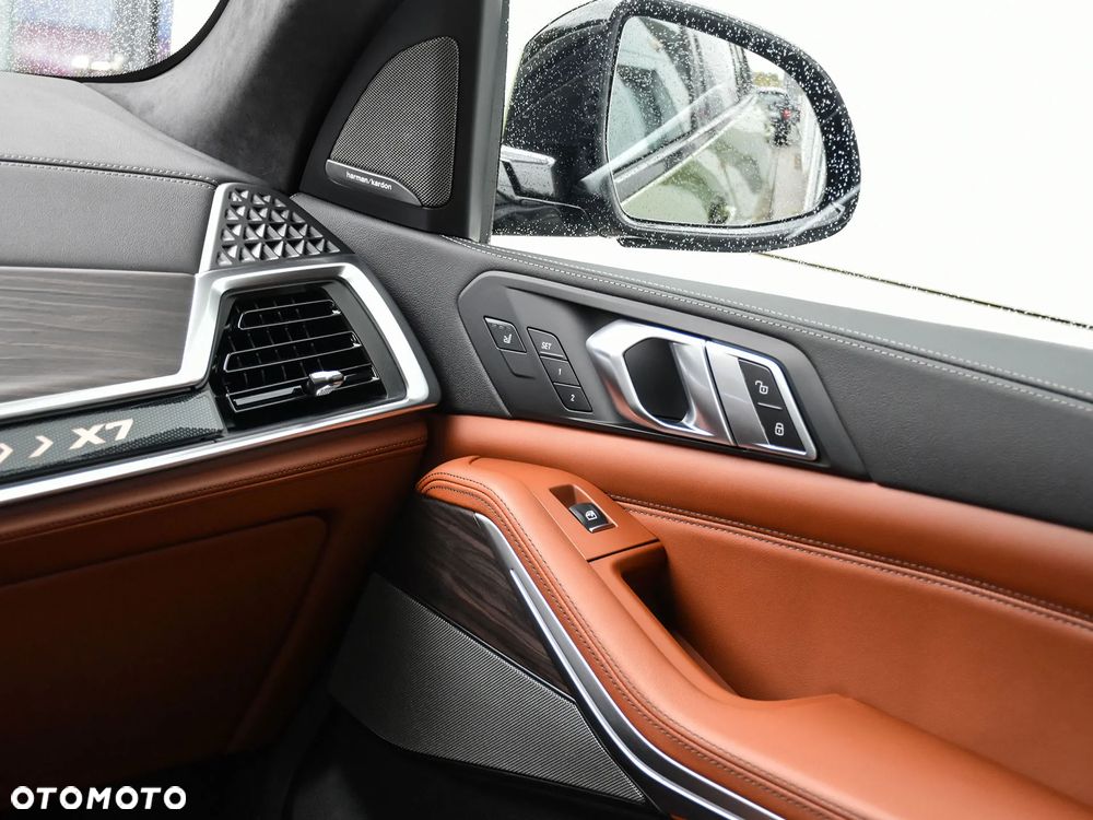BMW X7 - 23