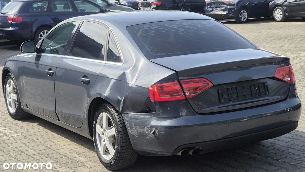 Audi A4 Limousine - 5