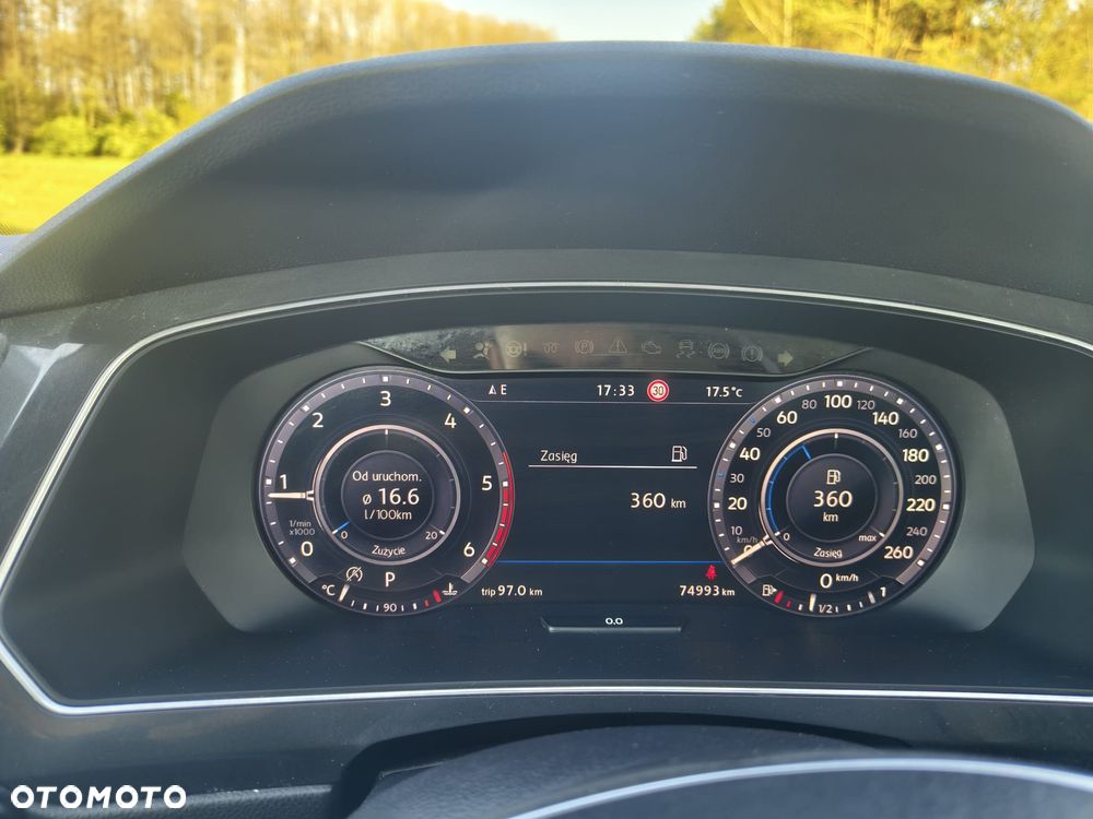 Volkswagen Tiguan - 13