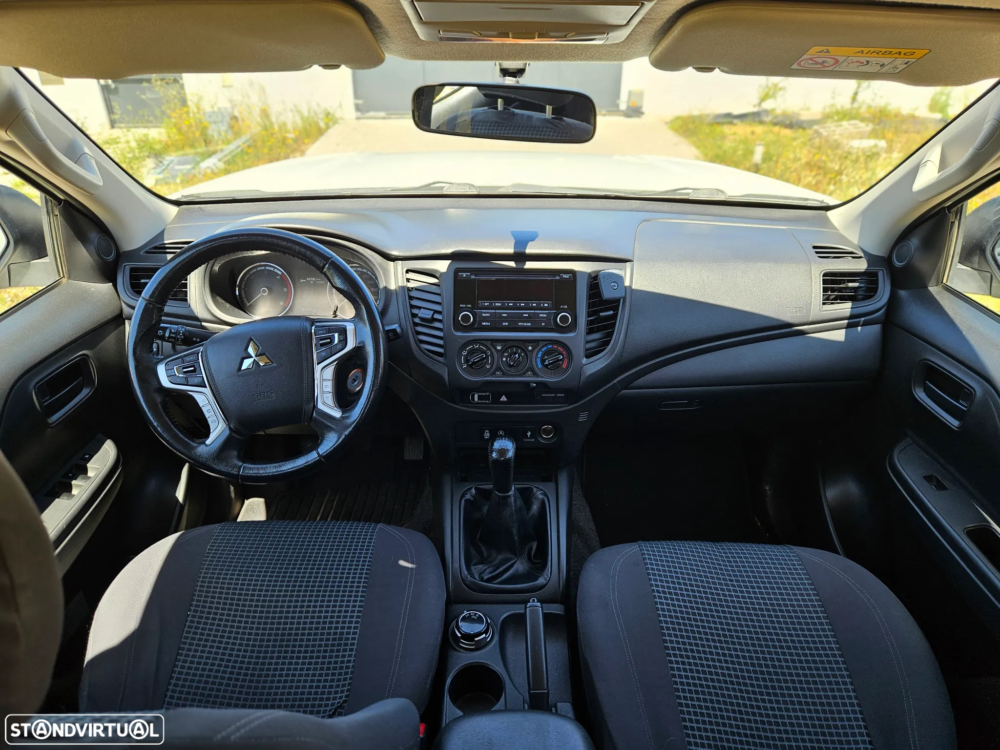 Mitsubishi L200 2.3 DI-D CD Invite 4WD - 9