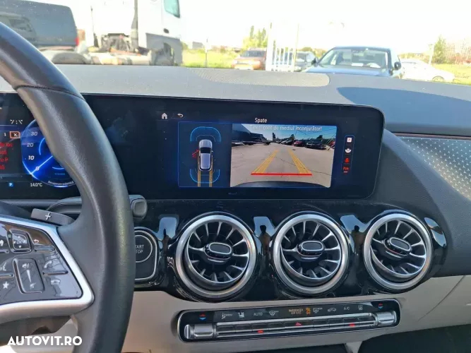 Mercedes-Benz EQA 250+ - 17