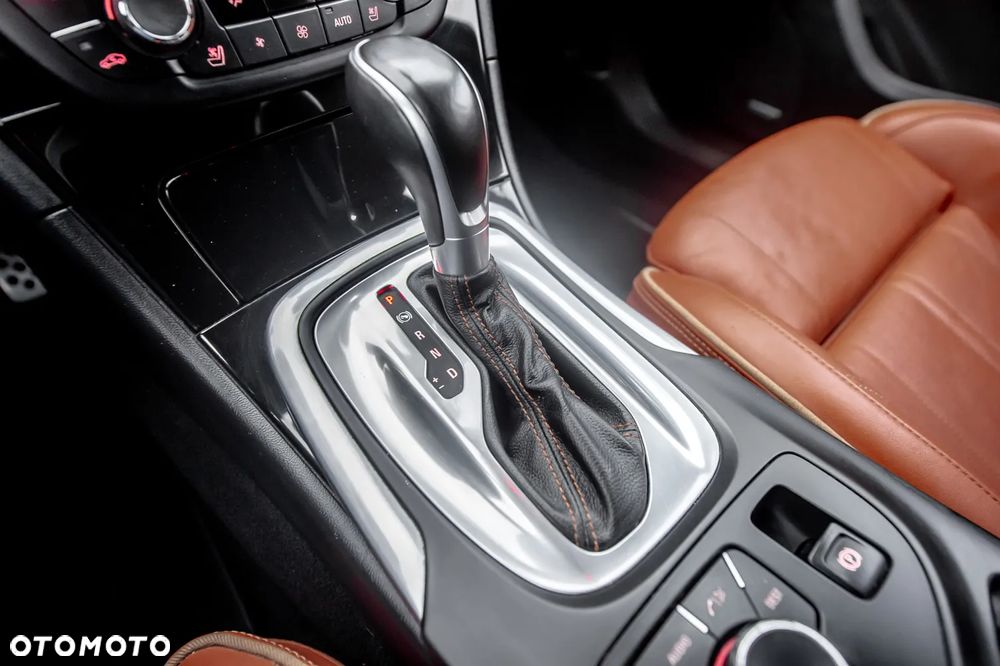 Opel Insignia - 39