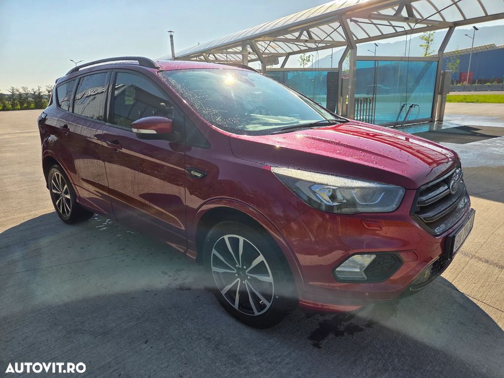 Ford Kuga 1.5 EcoBoost 2x4 ST-Line - 3