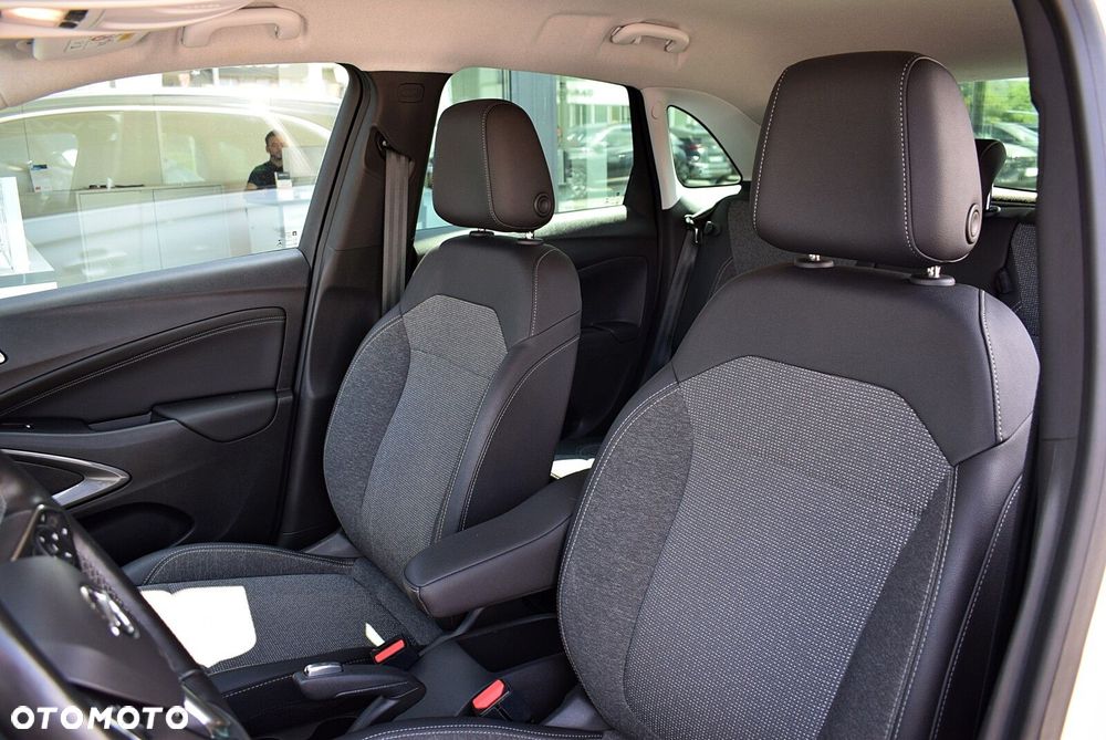 Opel Crossland - 13