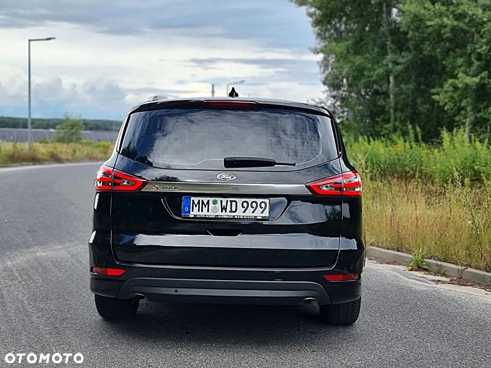 Ford S-Max - 13