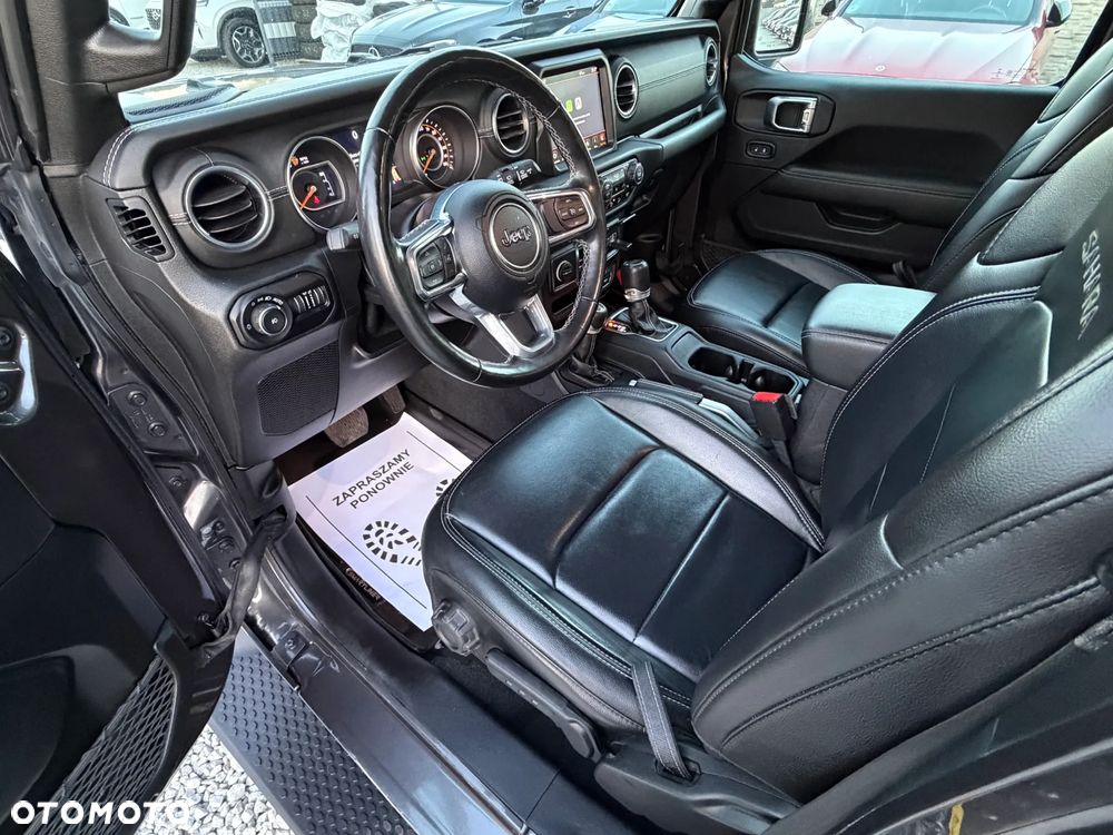Jeep Wrangler 3.6 Unlim Sahara - 25