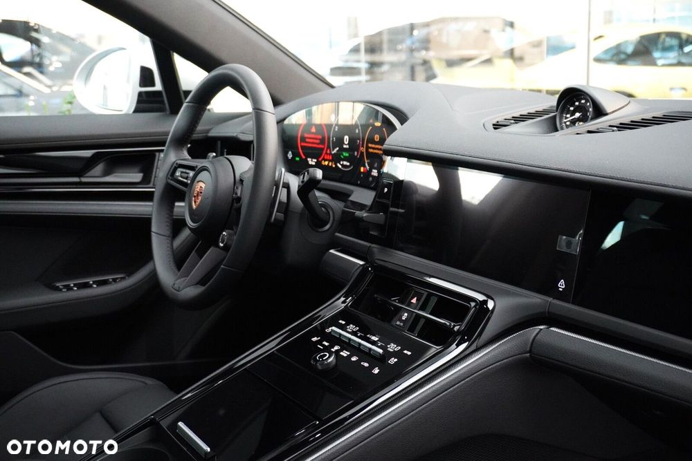 Porsche Panamera - 13