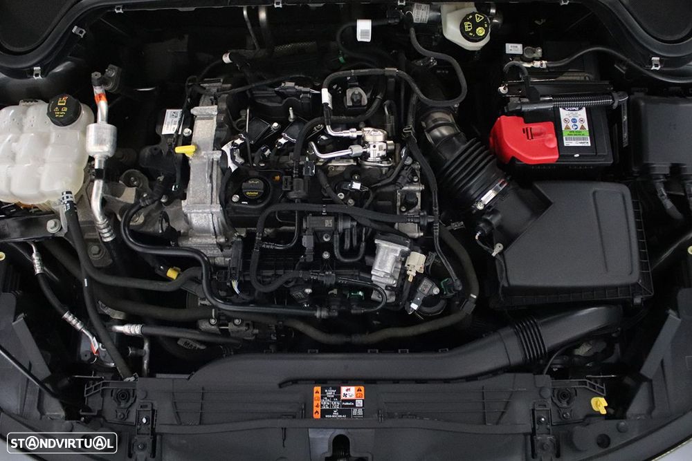 Ford Focus 1.0 EcoBoost MHEV ST-Line X - 25