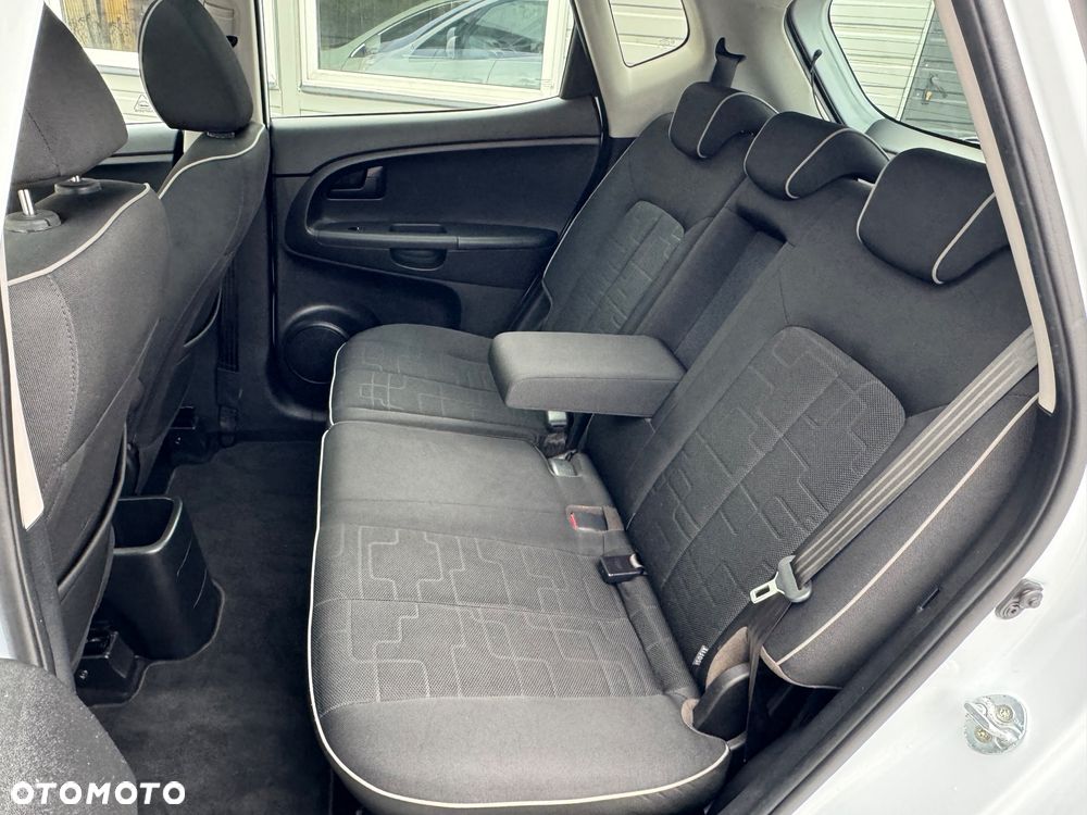 Kia Venga 1.4 CVVT UEFA EURO 2016 - 30