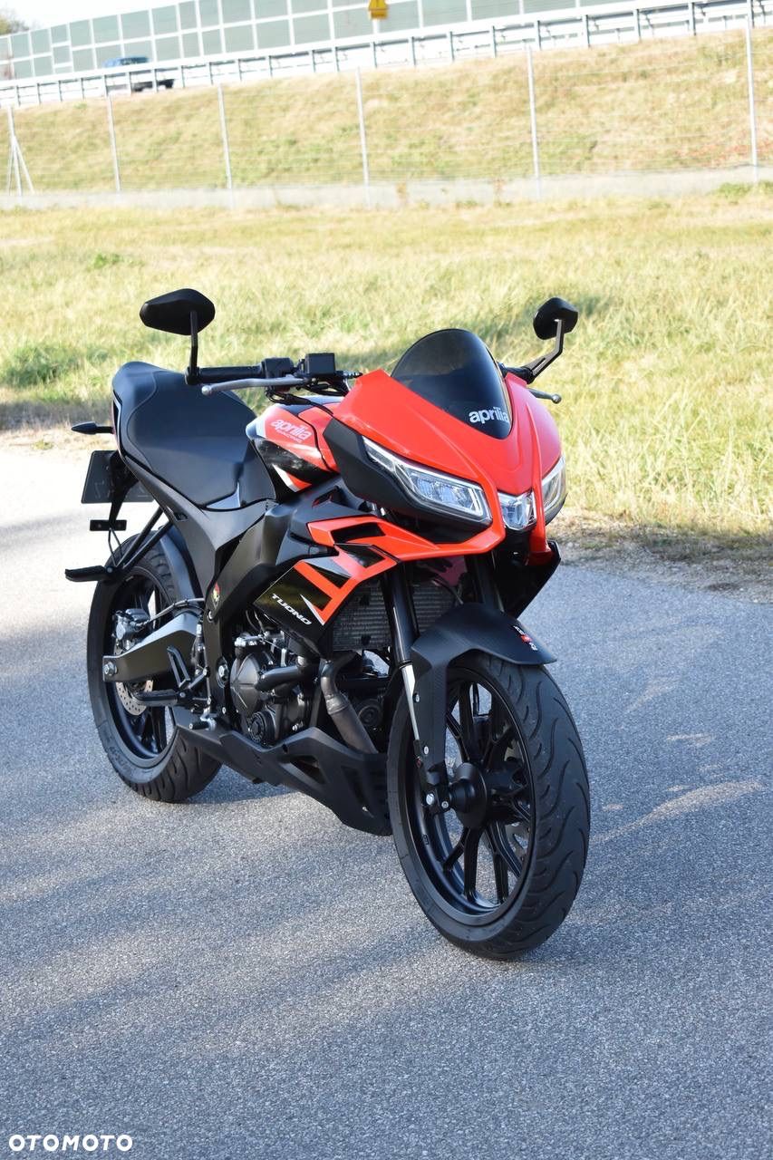 Aprilia Tuono - 1