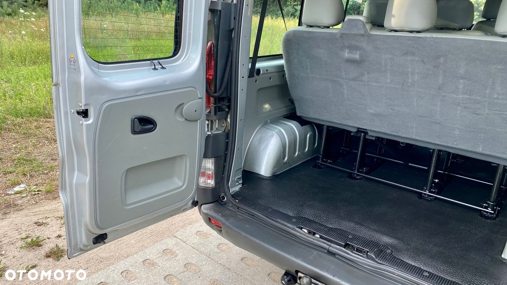 Renault Trafic Passenger Expression - 27