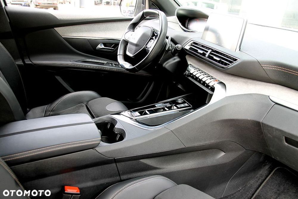 Peugeot 5008 - 24